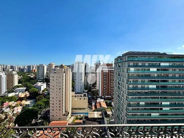 Apartamento 3 quartos e 3 banheiros, à venda, no bairro Indianópolis em São Paulo