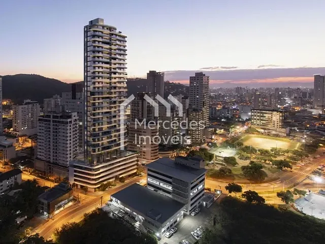 Apartamento 3 quartos e 5 banheiros, à venda, no bairro Fazenda em Itajaí