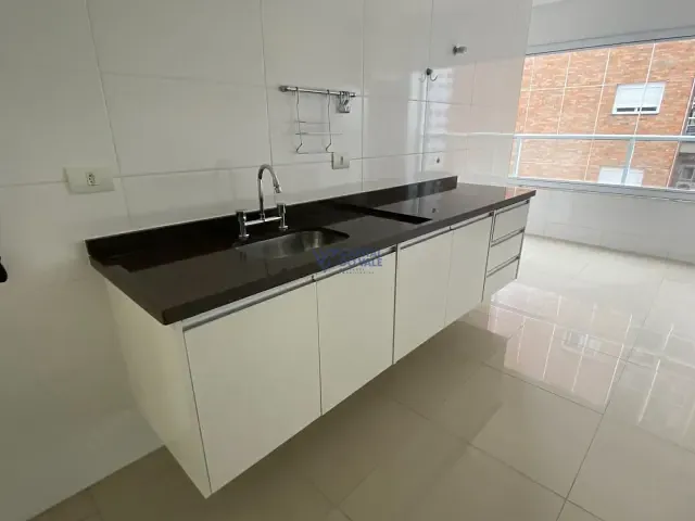 Apartamento 2 quartos e 1 banheiro, para alugar, no bairro Royal Park em São José dos Campos