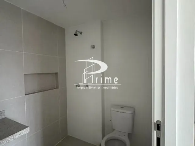 Apartamento 2 quartos e 2 banheiros, à venda, no bairro Piratininga em Niterói