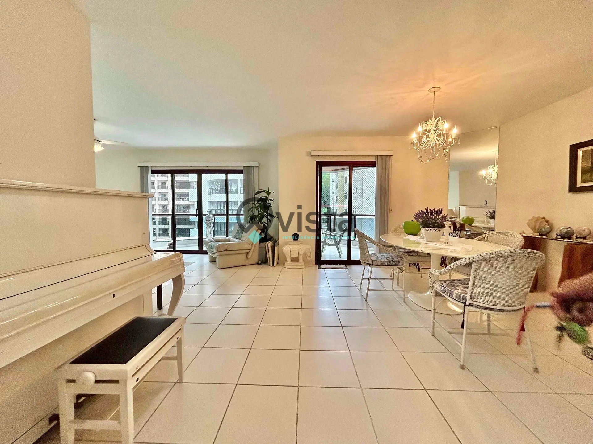 Apartamento, 3 quartos, 168 m² - Foto 2