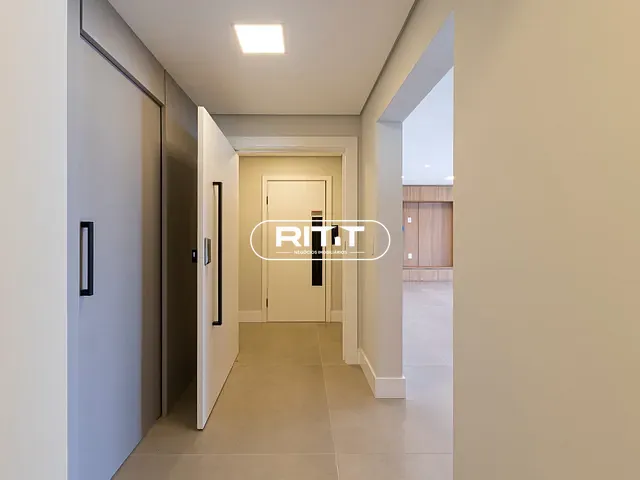 Apartamento com 200m² 3 quartos e 5 banheiros, à venda, no bairro Cambuí em Campinas