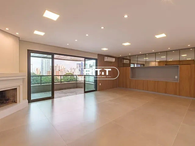 Apartamento com 200m² 3 quartos e 5 banheiros, à venda, no bairro Cambuí em Campinas