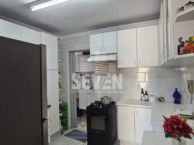 Apartamento com 75m² 3 quartos e 1 banheiro, à venda, no bairro Jardim América em Bauru