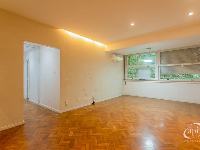 Foto do Apartamento - Rua Santa Clara: Apartamento à venda, Copacabana, RJ.  Localizado próximo ao metrô da Siqueira Campos. Agende já a sua visita!! | GrupoApi