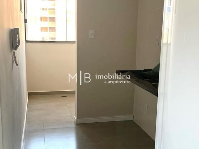 Apartamento 3 quartos e 1 banheiro, para alugar, no bairro Centro em Lavras