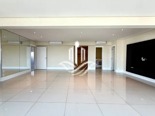 Apartamento 3 quartos e 5 banheiros, à venda ou para alugar, no bairro Chácara Santo Antônio em São Paulo