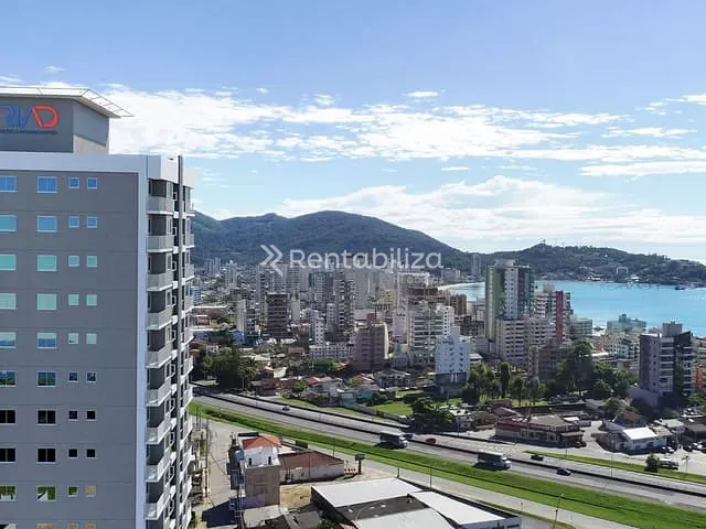 Apartamento 2 quartos e 1 banheiro, à venda, no bairro Tabuleiro dos Oliveiras em Itapema