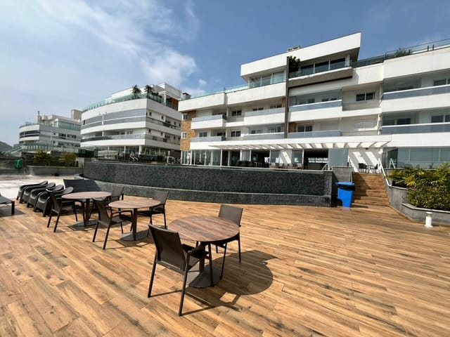 Apartamento com 120m² 2 quartos e 2 banheiros, para alugar, no bairro Ingleses do Rio Vermelho em Florianópolis