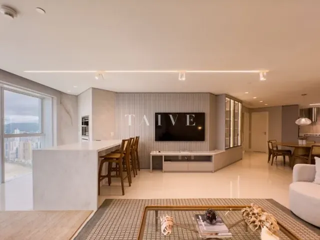 Apartamento com 368m² 3 quartos e 5 banheiros, à venda, no bairro Pioneiros em Balneário Camboriú