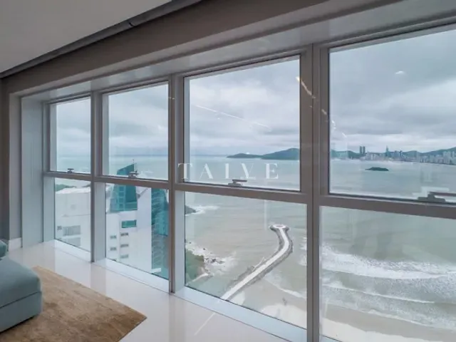 Apartamento com 368m² 3 quartos e 5 banheiros, à venda, no bairro Pioneiros em Balneário Camboriú