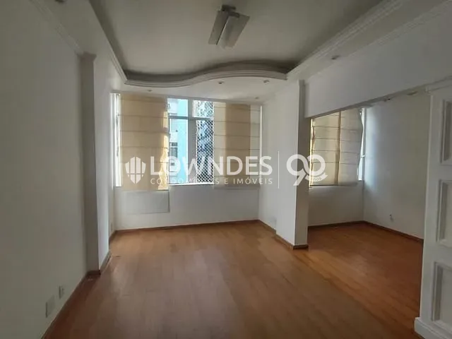 Apartamento 2 quartos e 1 banheiro, para alugar, no bairro Copacabana em Rio de Janeiro