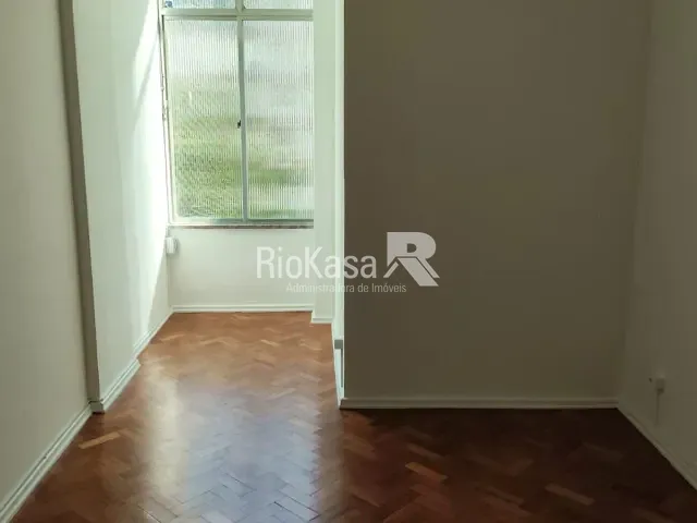 Apartamento 2 quartos e 2 banheiros, para alugar, no bairro Humaitá em Rio de Janeiro