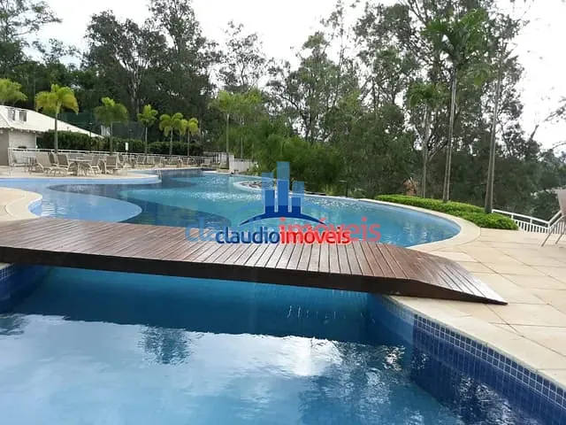 Apartamento com 236m² 4 quartos e 2 banheiros, à venda, no bairro Sessenta em Volta Redonda