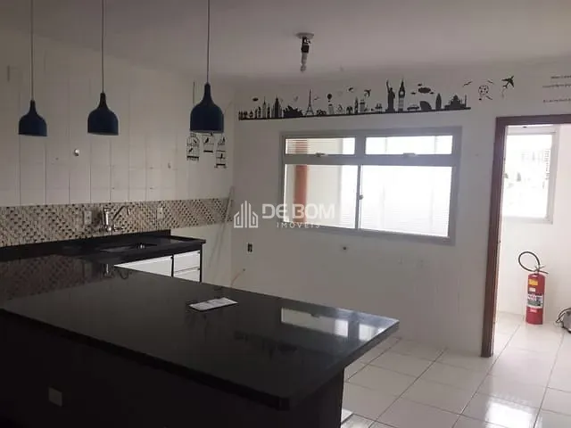 Apartamento com 250m² 4 quartos e 3 banheiros, à venda, no bairro Centro em Poços de Caldas