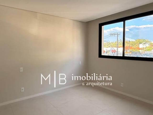 Apartamento 3 quartos e 2 banheiros, para alugar, no bairro Centenário em Lavras