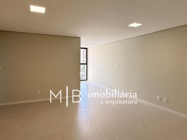 Apartamento 3 quartos e 2 banheiros, para alugar, no bairro Centenário em Lavras