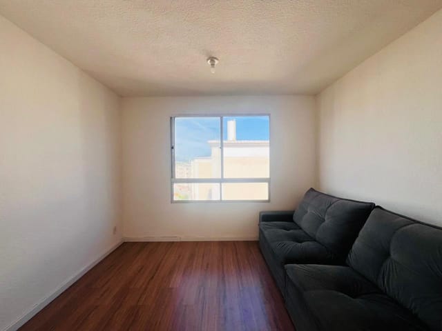 Apartamento 2 quartos e 1 banheiro, à venda, no bairro Cosmos em Rio de Janeiro