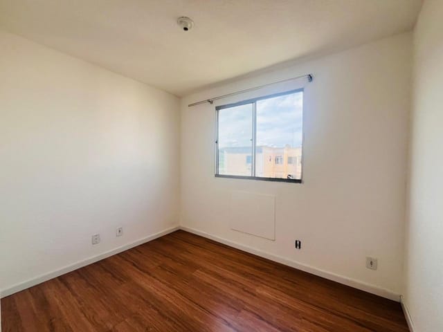 Apartamento 2 quartos e 1 banheiro, à venda, no bairro Cosmos em Rio de Janeiro