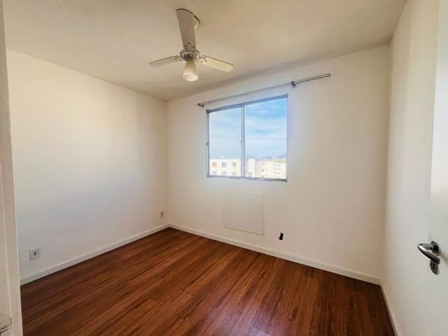 Apartamento 2 quartos e 1 banheiro, à venda, no bairro Cosmos em Rio de Janeiro