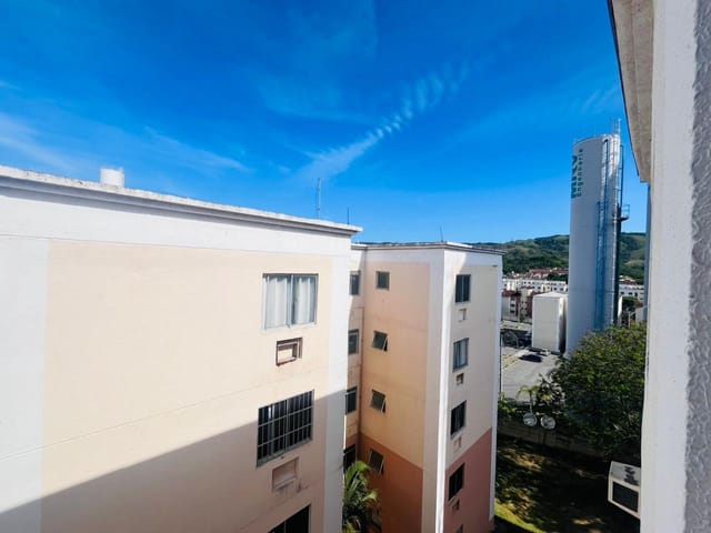 Apartamento 2 quartos e 1 banheiro, à venda, no bairro Cosmos em Rio de Janeiro