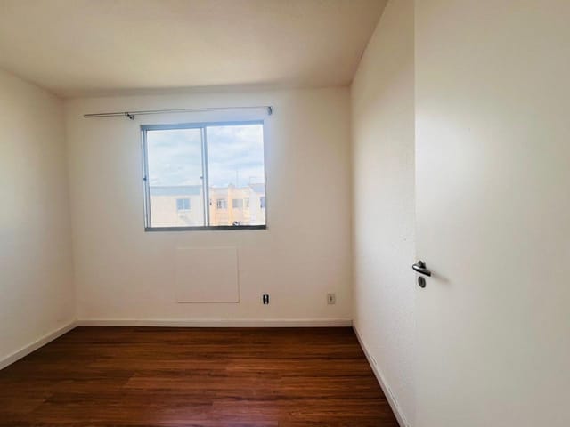Apartamento 2 quartos e 1 banheiro, à venda, no bairro Cosmos em Rio de Janeiro