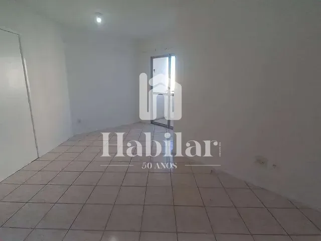 Apartamento 3 quartos e 2 banheiros, para alugar, no bairro Luzia em Aracaju