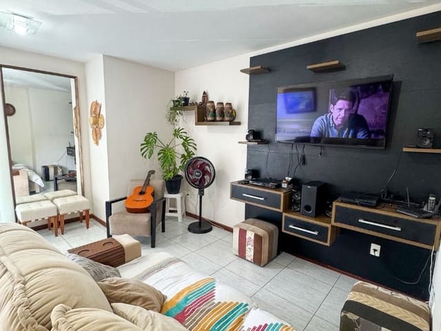 Apartamento 2 quartos e 1 banheiro, à venda, no bairro Granja dos Cavaleiros em Macaé