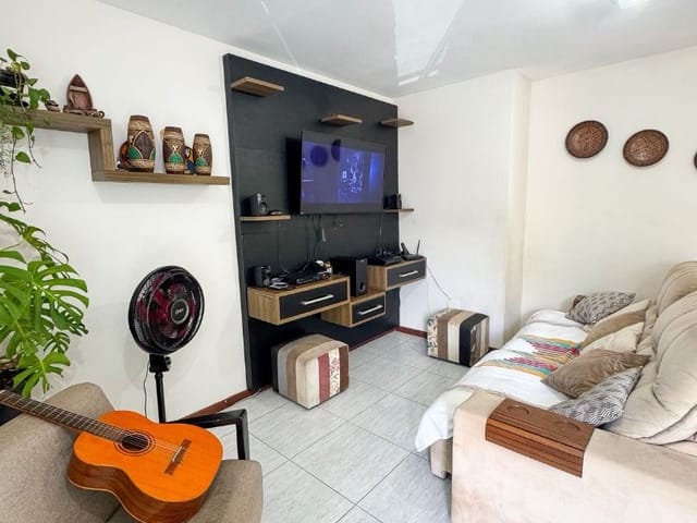 Apartamento 2 quartos e 1 banheiro, à venda, no bairro Granja dos Cavaleiros em Macaé