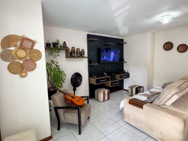 Apartamento 2 quartos e 1 banheiro, à venda, no bairro Granja dos Cavaleiros em Macaé