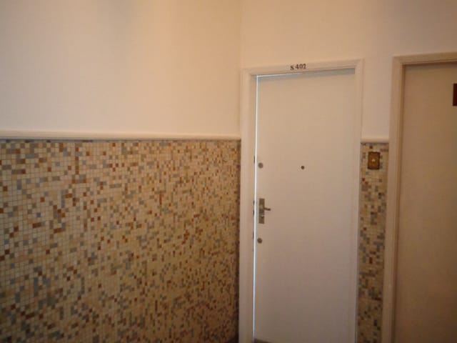 Foto do Apartamento - Apartamento para locação, Santa Teresa. Localização privilegiada, a cinco minutos de bondinho do metrô  Largo da Carioca! | GrupoApi