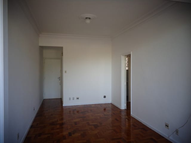 Foto do Apartamento - Apartamento para locação, Santa Teresa. Localização privilegiada, a cinco minutos de bondinho do metrô  Largo da Carioca! | GrupoApi