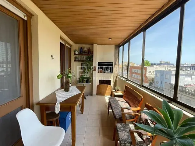 Apartamento 4 quartos e 3 banheiros, à venda, no bairro Centro em Pelotas