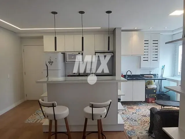 Apartamento 2 quartos e 2 banheiros, à venda ou para alugar, no bairro Vila Uberabinha em São Paulo