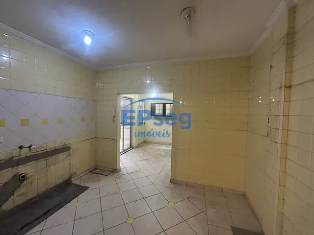 Apartamento com 173m² 3 quartos e 1 banheiro, para alugar, no bairro Centro em Londrina