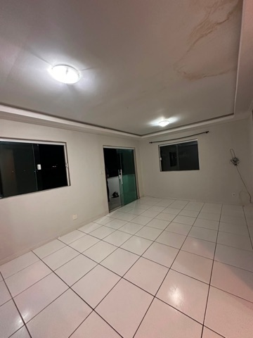 Apartamento 2 quartos e 1 banheiro, para alugar, no bairro Gamboa em Cabo Frio
