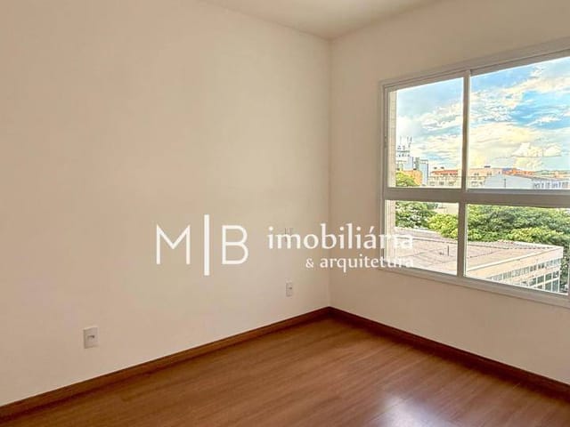 Apartamento 3 quartos e 2 banheiros, para alugar, no bairro Retiro em Lavras