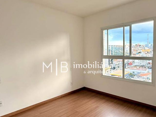 Apartamento 3 quartos e 2 banheiros, para alugar, no bairro Retiro em Lavras
