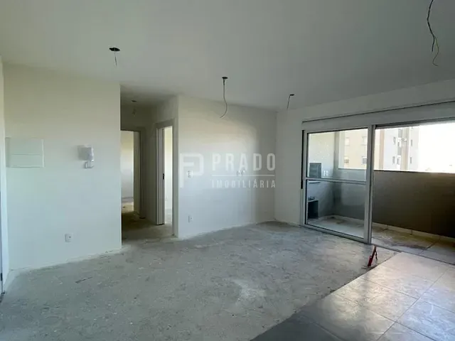 Apartamento 2 quartos e 2 banheiros, à venda, no bairro Areal em Pelotas