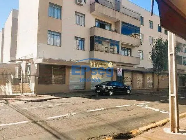 Apartamento 4 quartos e 2 banheiros, à venda, no bairro Centro em Londrina