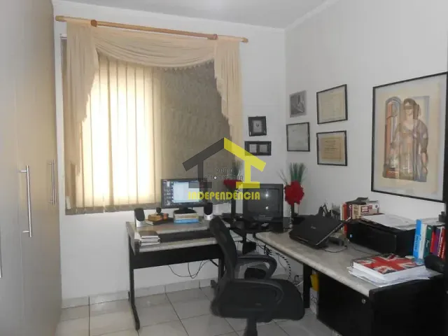 Apartamento 2 quartos e 1 banheiro, à venda, no bairro Guilhermina em Praia Grande