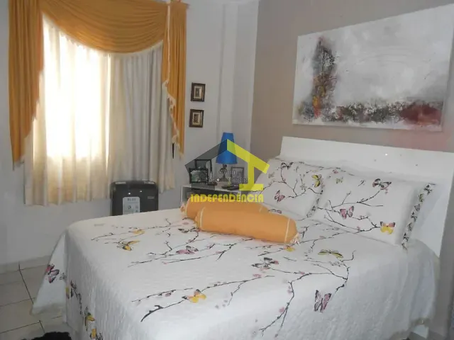 Apartamento 2 quartos e 1 banheiro, à venda, no bairro Guilhermina em Praia Grande