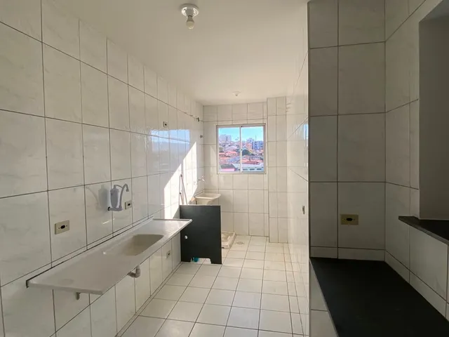 Apartamento 2 quartos e 1 banheiro, para alugar, no bairro Centro em Extrema