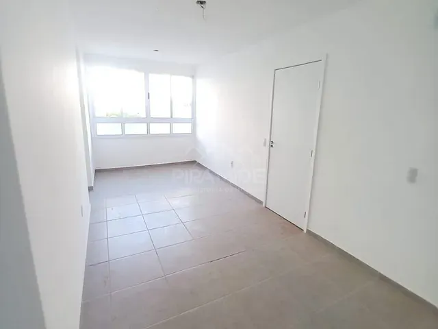Apartamento 2 quartos e 1 banheiro, à venda, no bairro Loteamento Residencial Tiradentes em Poços de Caldas
