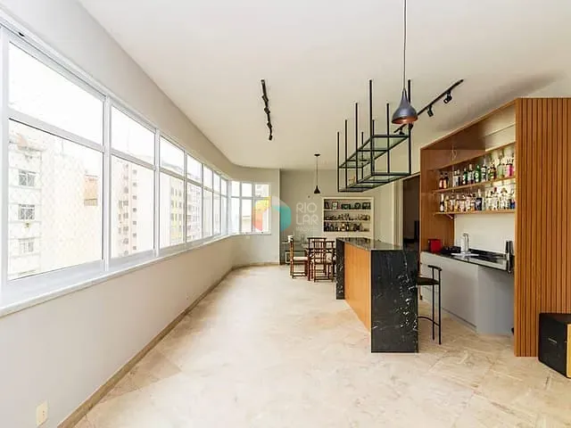 Apartamento com 300m² 4 quartos e 3 banheiros, à venda, no bairro Copacabana em Rio de Janeiro