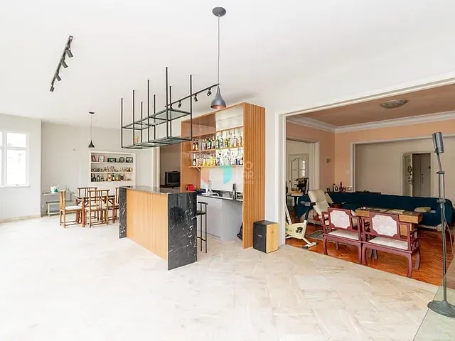 Apartamento com 300m² 4 quartos e 3 banheiros, à venda, no bairro Copacabana em Rio de Janeiro