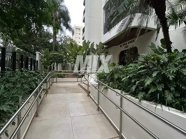 Apartamento 3 quartos e 4 banheiros, à venda ou para alugar, no bairro Indianópolis em São Paulo