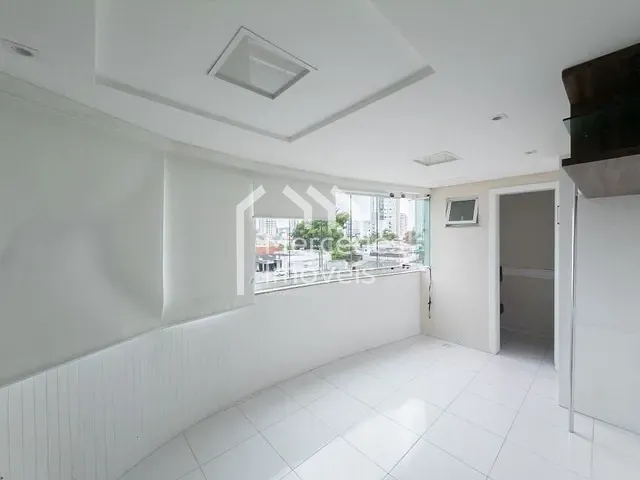 Apartamento com 80m² 2 quartos e 3 banheiros, para alugar, no bairro Centro em Itajaí
