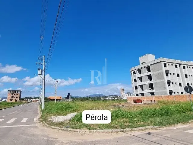 Apartamento 2 quartos e 2 banheiros, à venda, no bairro Areias em Tijucas
