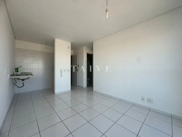 Apartamento com 94m² 2 quartos e 2 banheiros, à venda, no bairro Vila Larsen 1 em Londrina